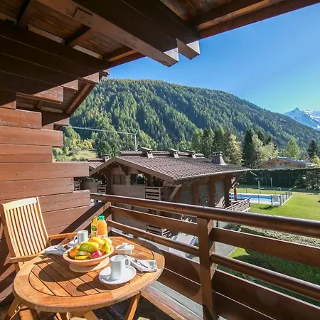 Les Chosalets Sleeps 2 Pool Apartament Chamonix